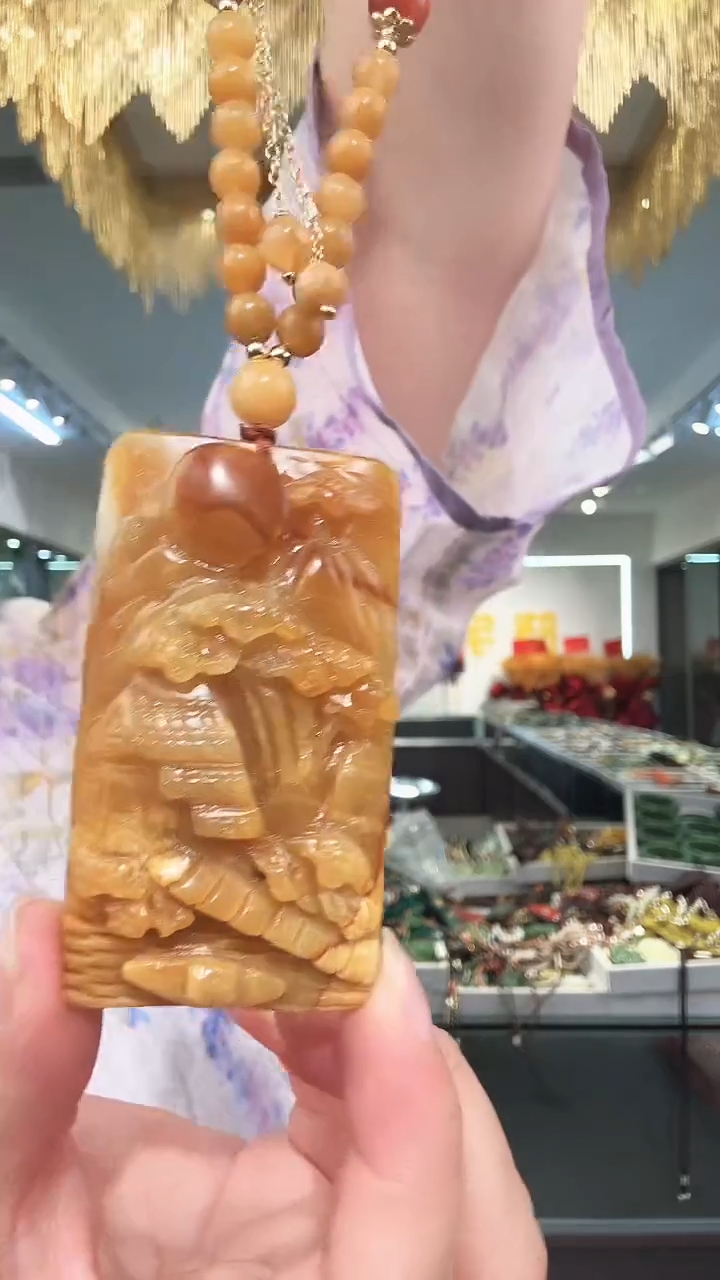 岫玉未镶嵌颈饰薛*吊坠