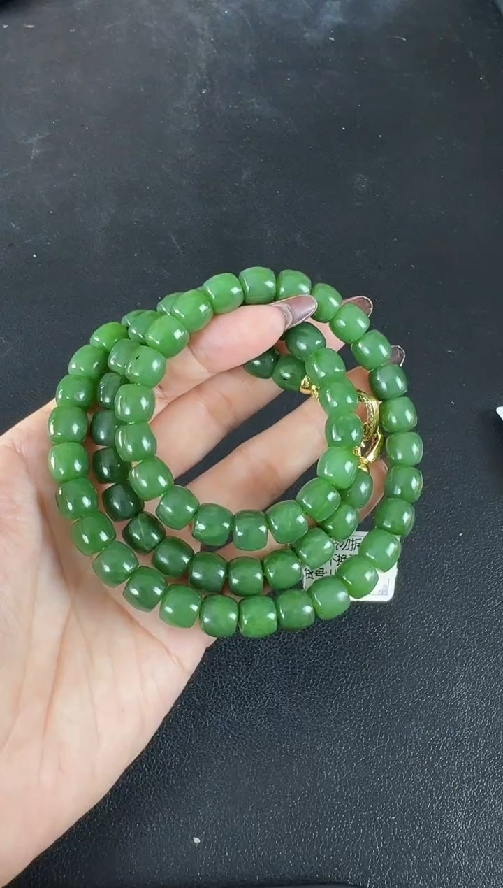 颈饰未镶嵌和田玉（碧玉）约8*9MM多样性发一