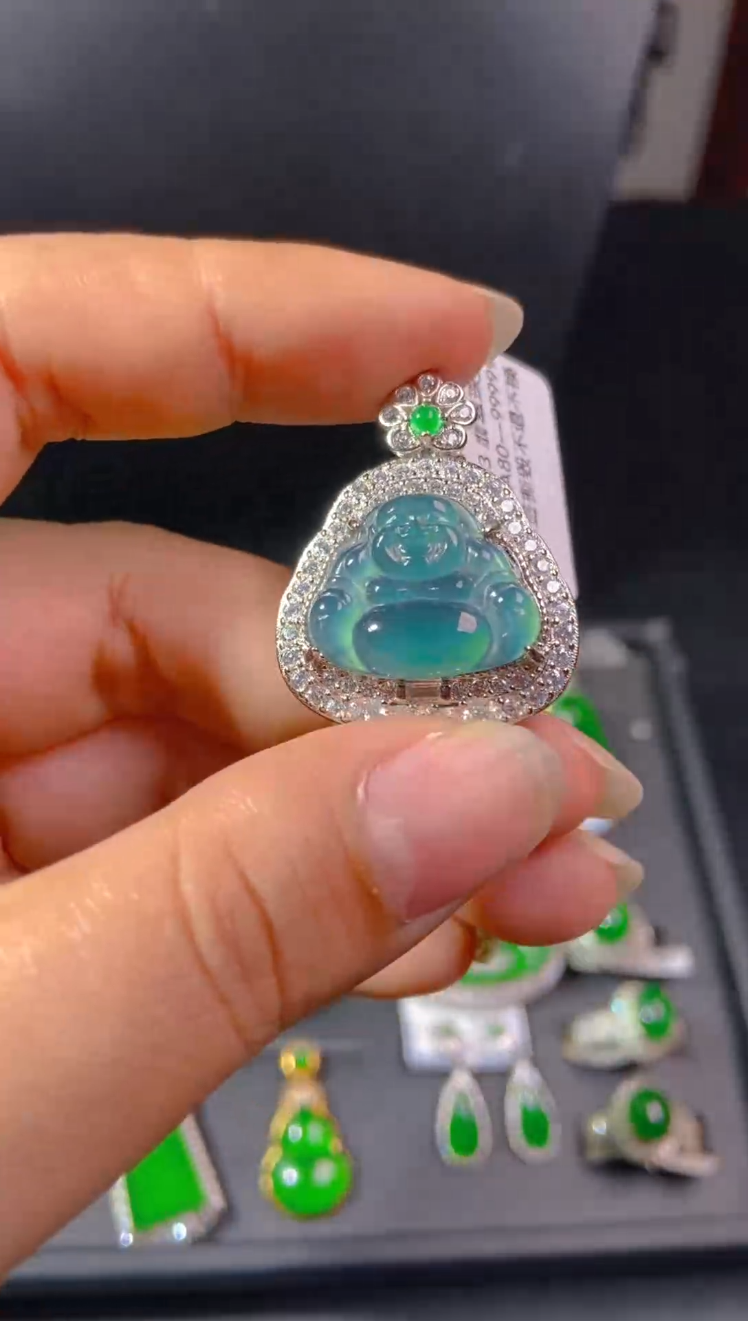 【闪购商品】翡翠吊坠(赠链)未镶嵌天然翡翠a货20