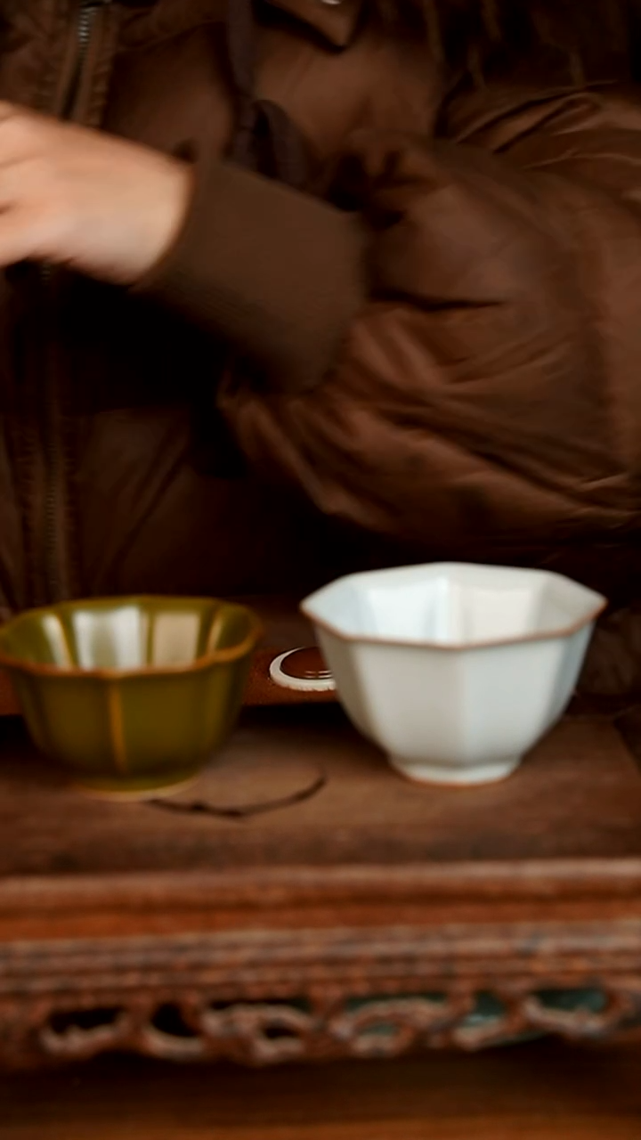 杯保**叔月白八方杯加茶叶末宝相杯