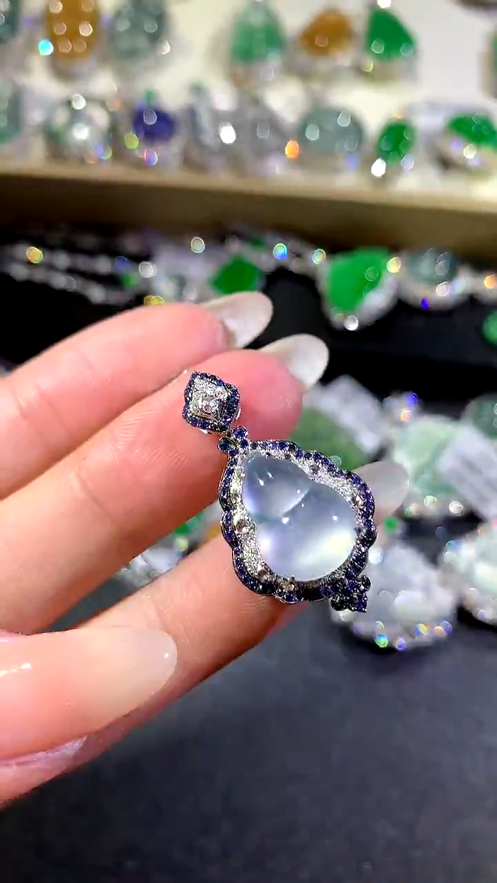 【闪购商品】翡翠吊坠(不含链)18K金镶嵌84-葫芦