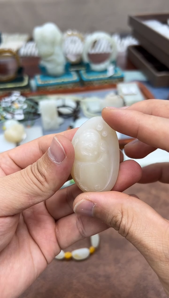 【闪购商品】和田玉把件未镶嵌野牛沟佛公