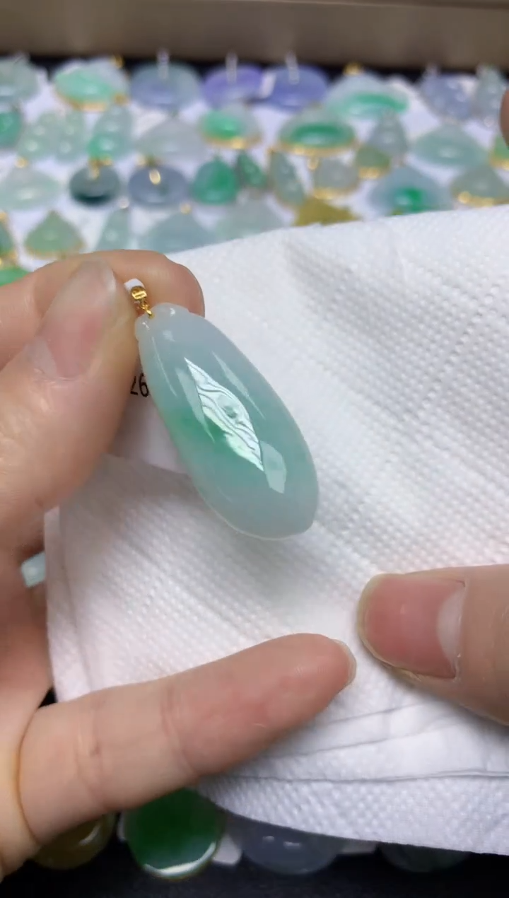 【闪购商品】翡翠挂件18K金镶嵌 天然翡翠A货