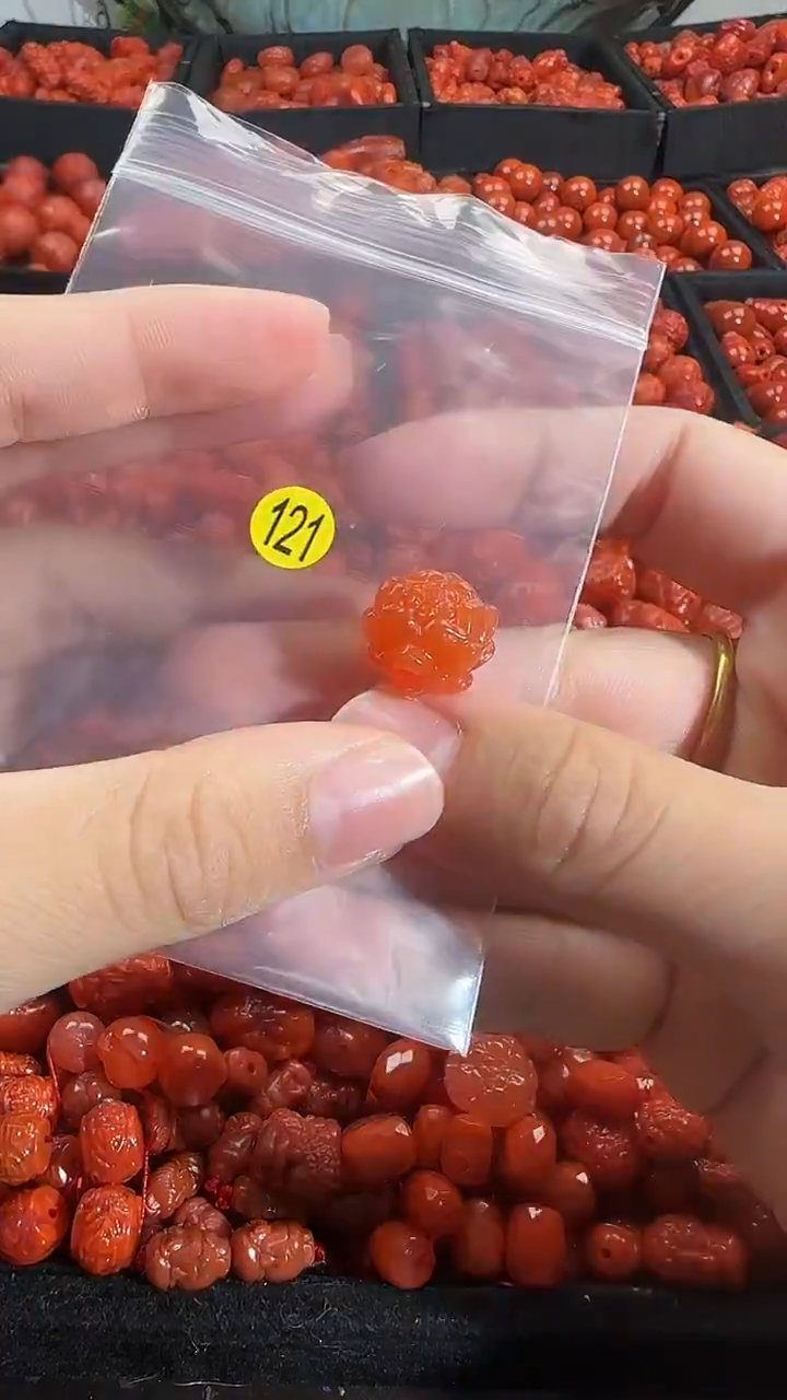颈饰未镶嵌南红玛瑙1