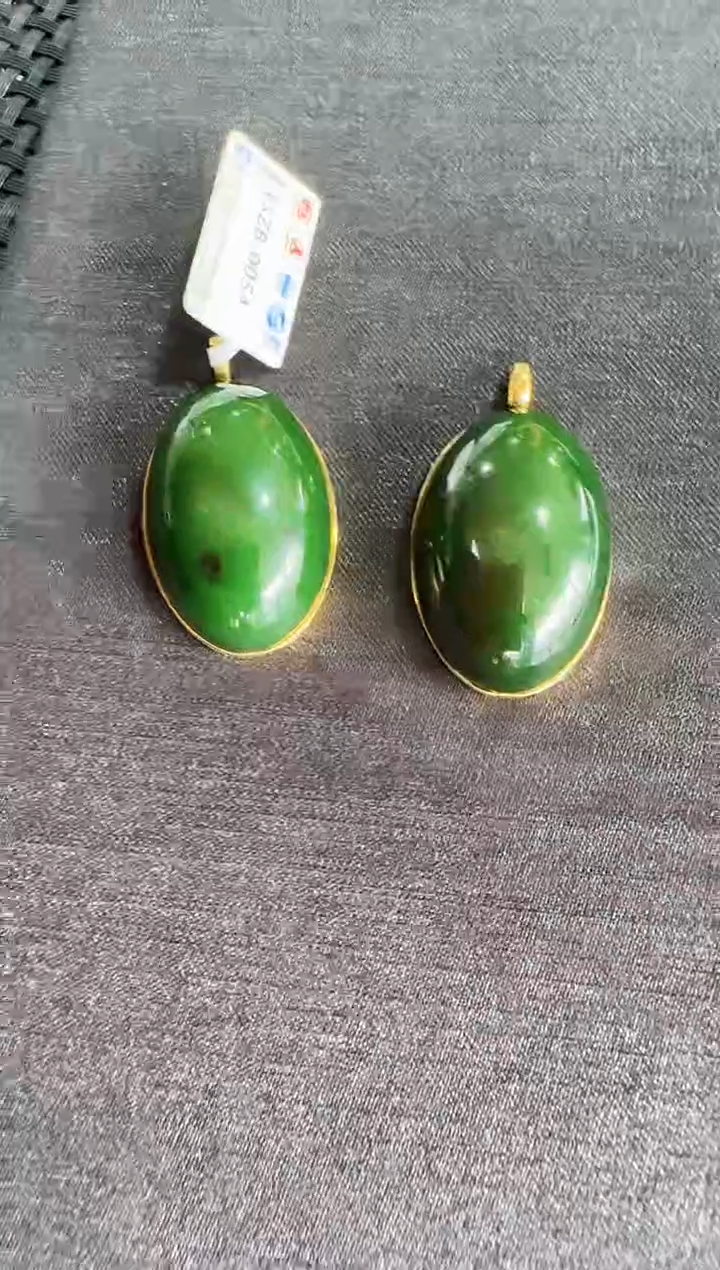 【闪购商品】和田玉（碧玉）吊坠18K金镶嵌多样性发一菠菜绿七号矿