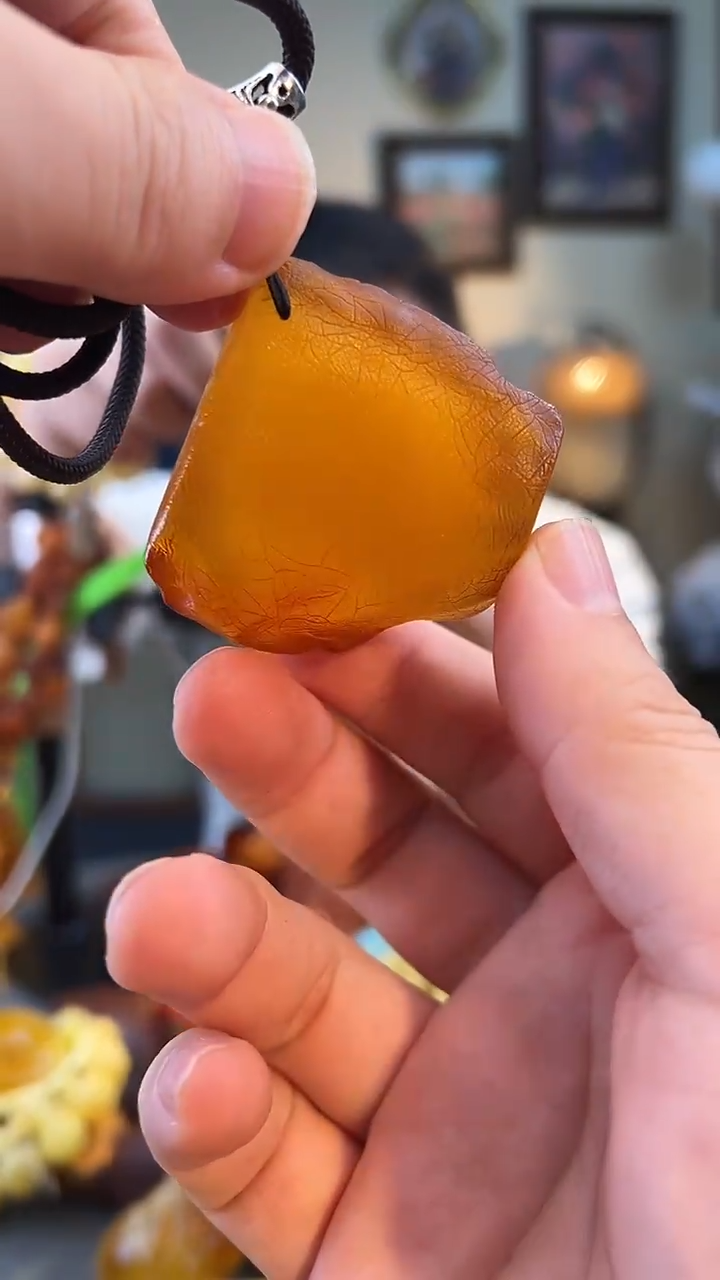 琥珀颈饰未镶嵌吊坠