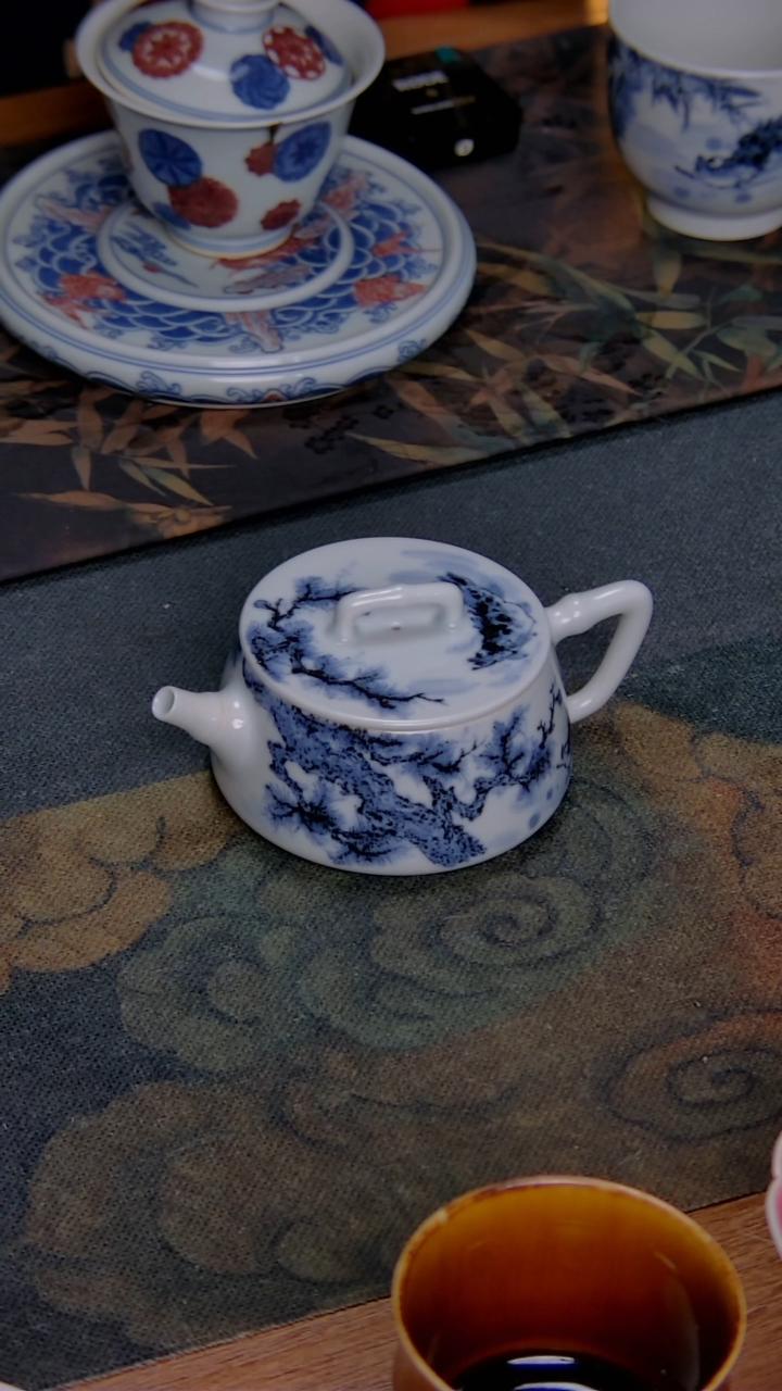 【闪购商品】康亭守艺有余系列：松翠鳜鱼肥石瓢壶