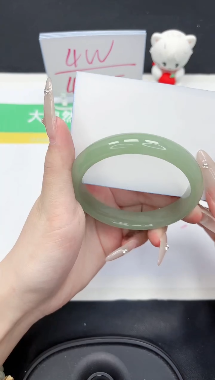 【闪购商品】石英质玉手镯未镶嵌187-62.5