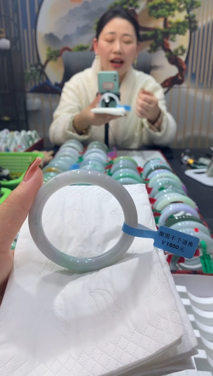【闪购商品】翡翠手镯未镶嵌00001561