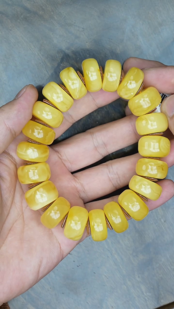 【闪购商品】琥珀裸石未镶嵌新蜡车轮珠手串