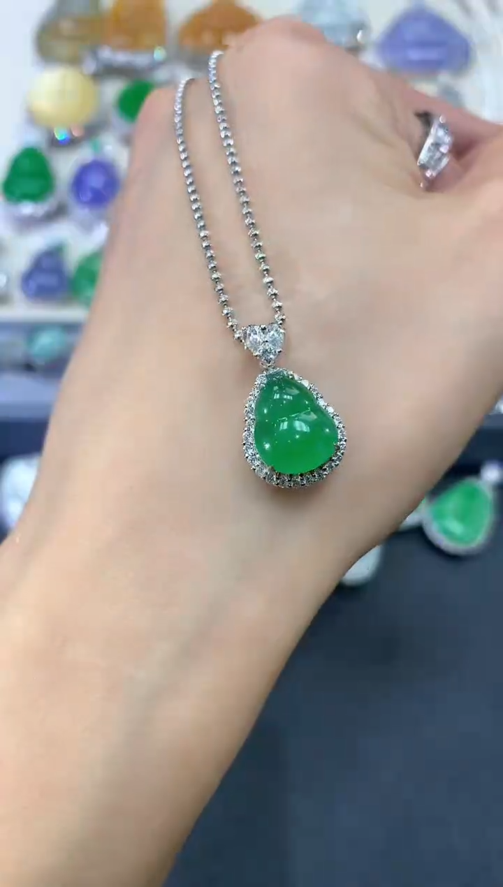 【闪购商品】翡翠吊坠(不含链)18K金镶嵌w11