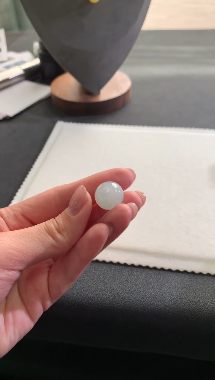 【闪购商品】翡翠颈饰未镶嵌路路通