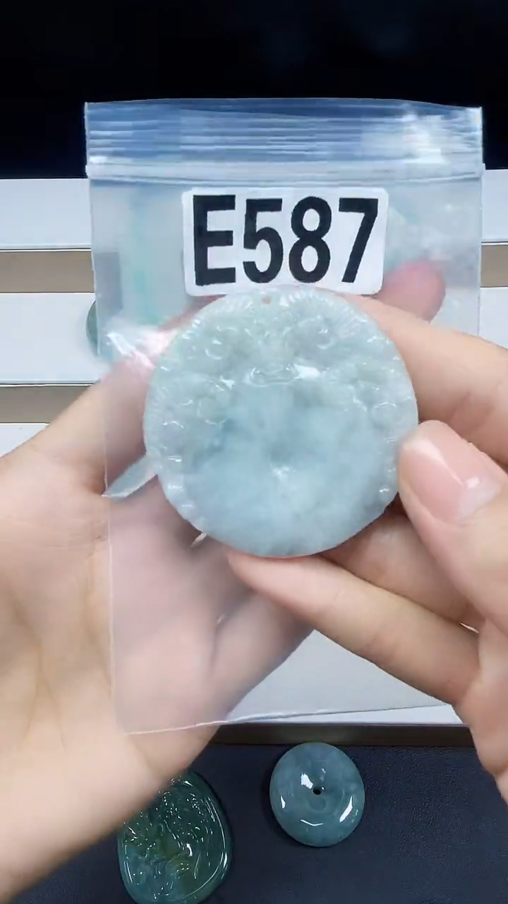 颈饰未镶嵌翡翠翡翠珠宝吊坠挂件