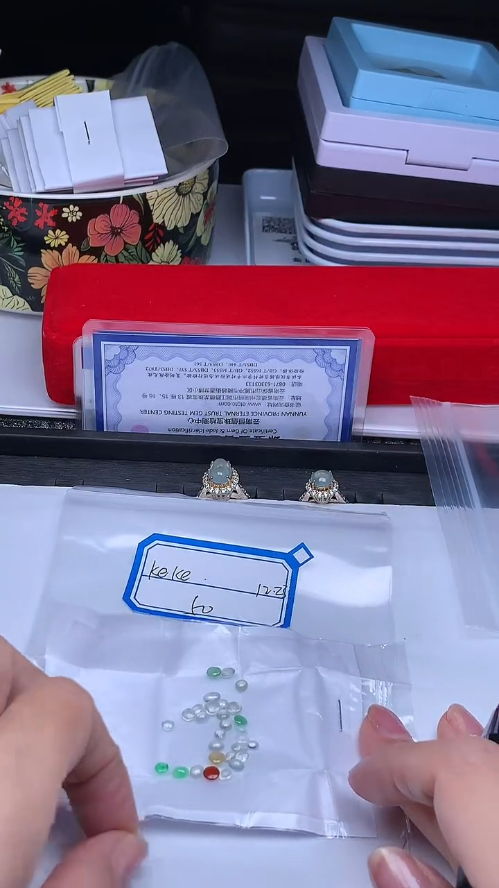 裸石翡翠K****ᝰ+多样性发货