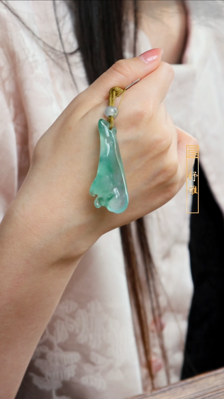 【闪购商品】翡翠颈饰未镶嵌【舒雅】