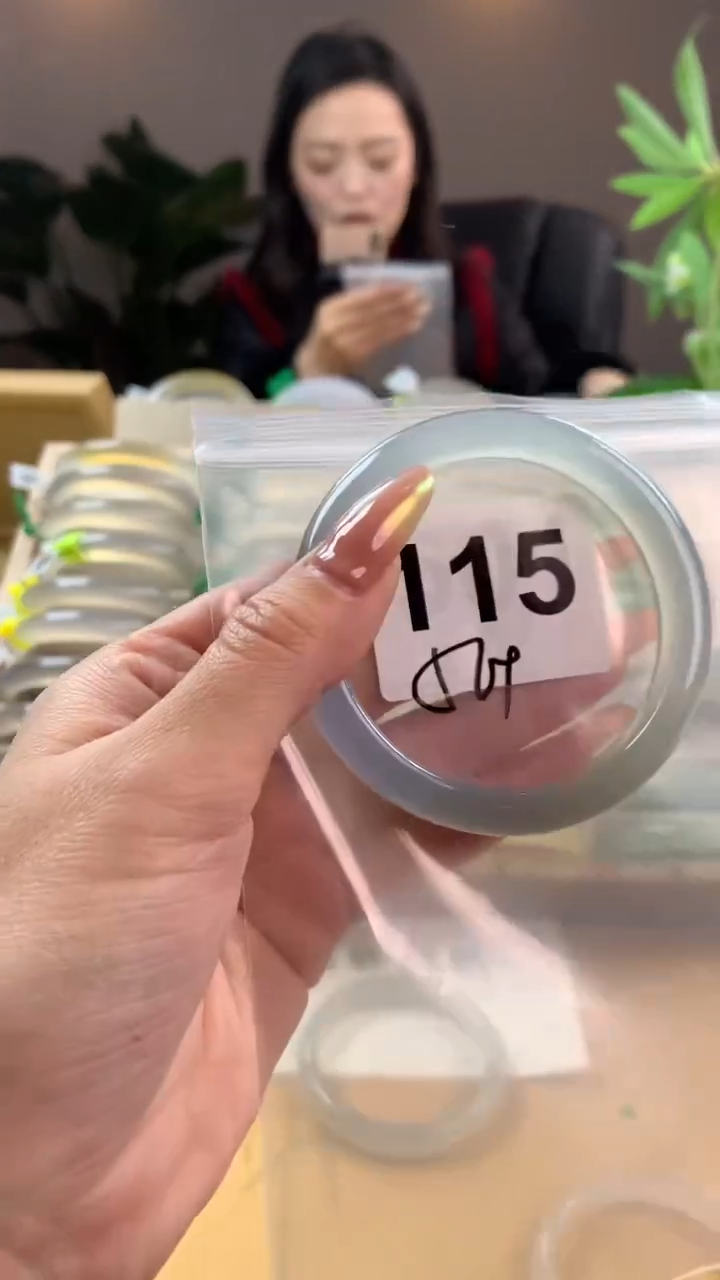 【闪购商品】玛瑙/玉髓手镯未镶嵌115
