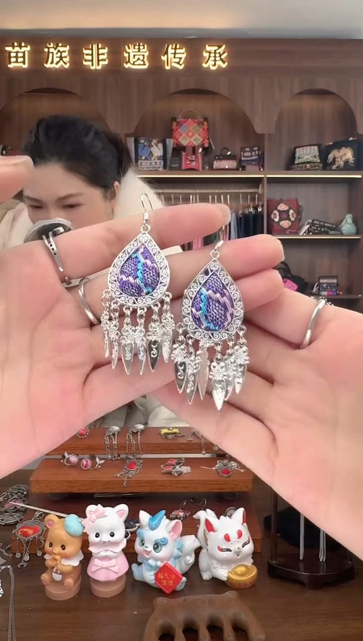 【闪购商品】织绣扶光苗绣传承88
