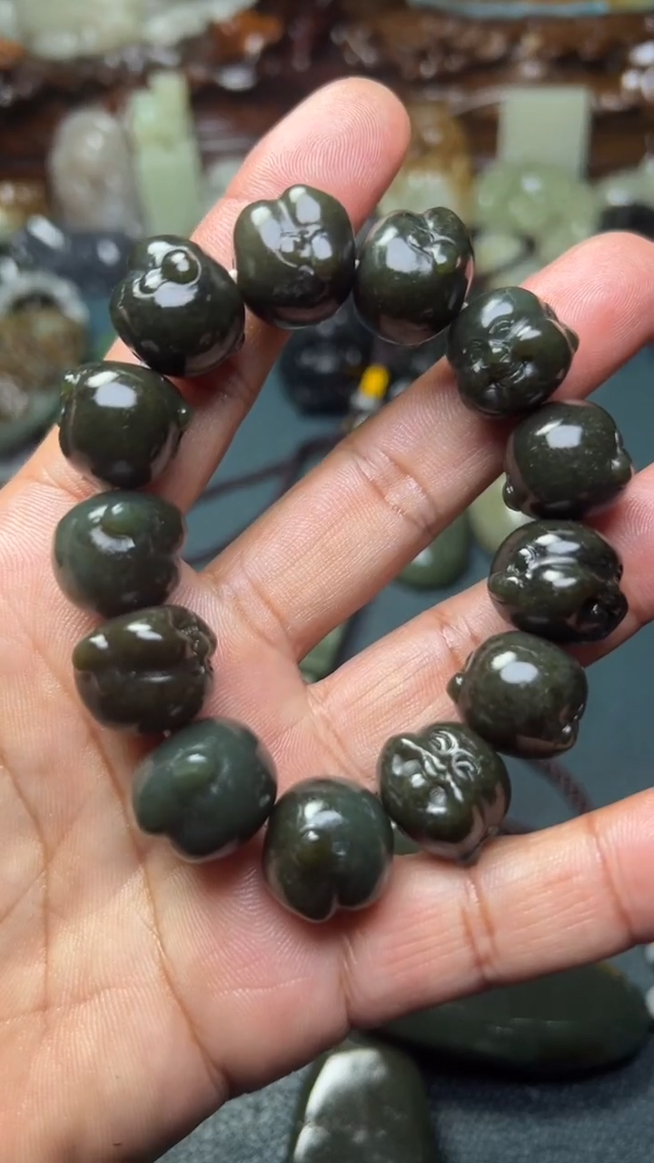 未镶嵌和田玉把件-