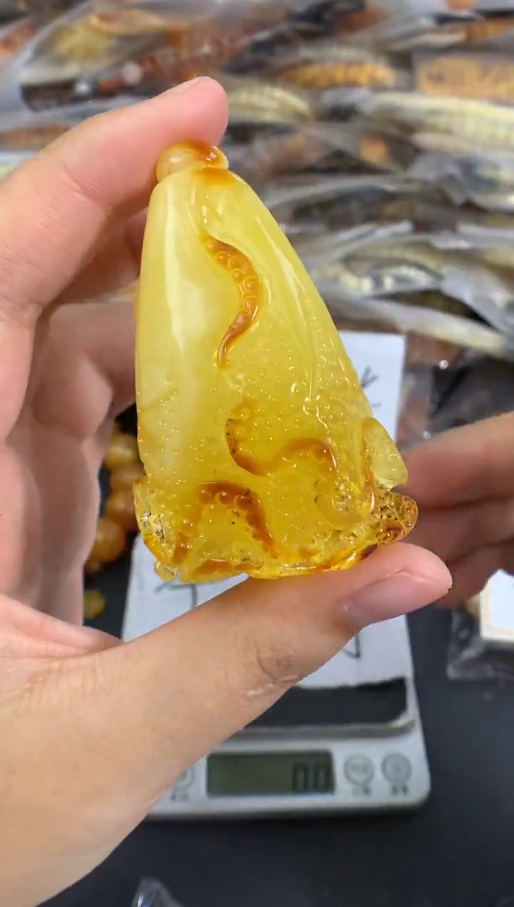 蜜蜡未镶嵌珠宝奇石1