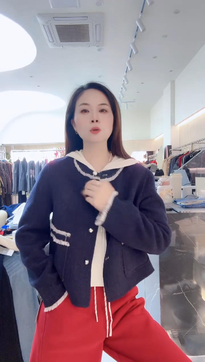 中码藏青色小香风外套