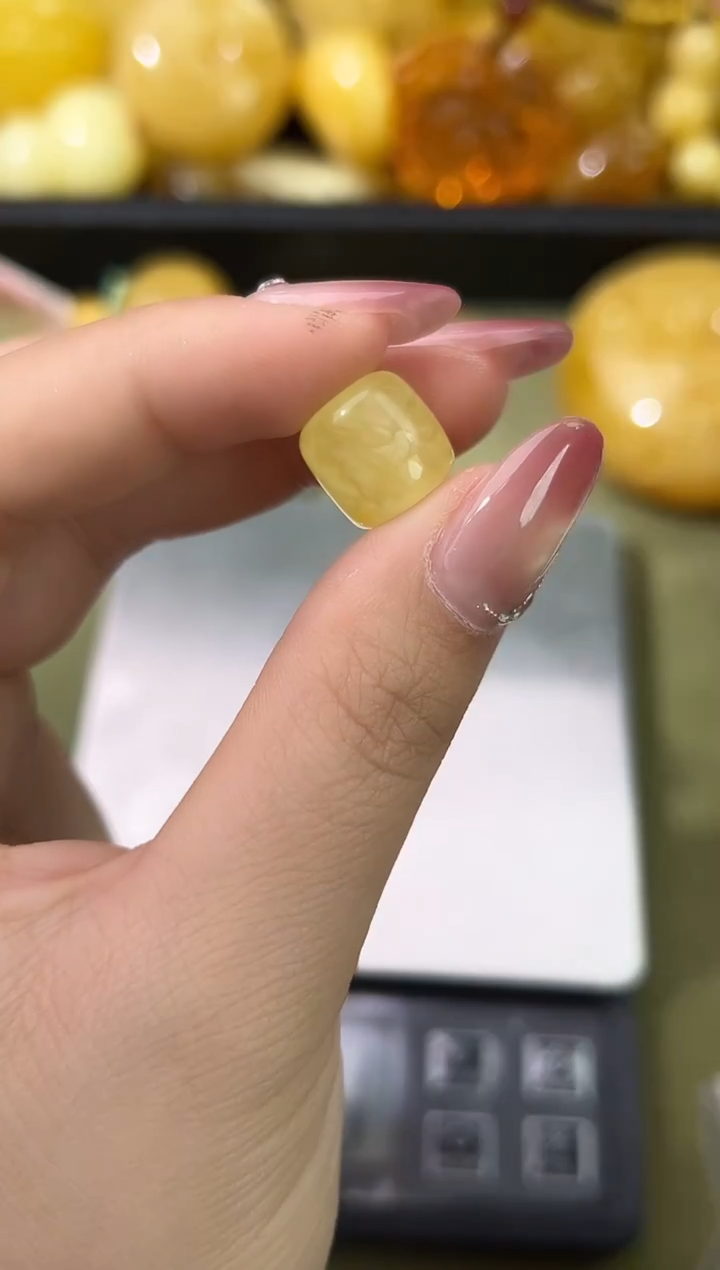 裸石琥珀未镶嵌天然琥珀蜜蜡吊坠