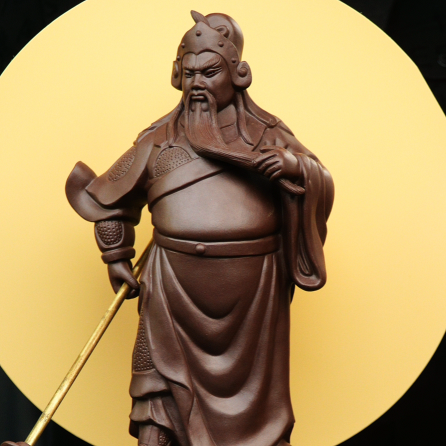 关公带刀 泥塑摆件