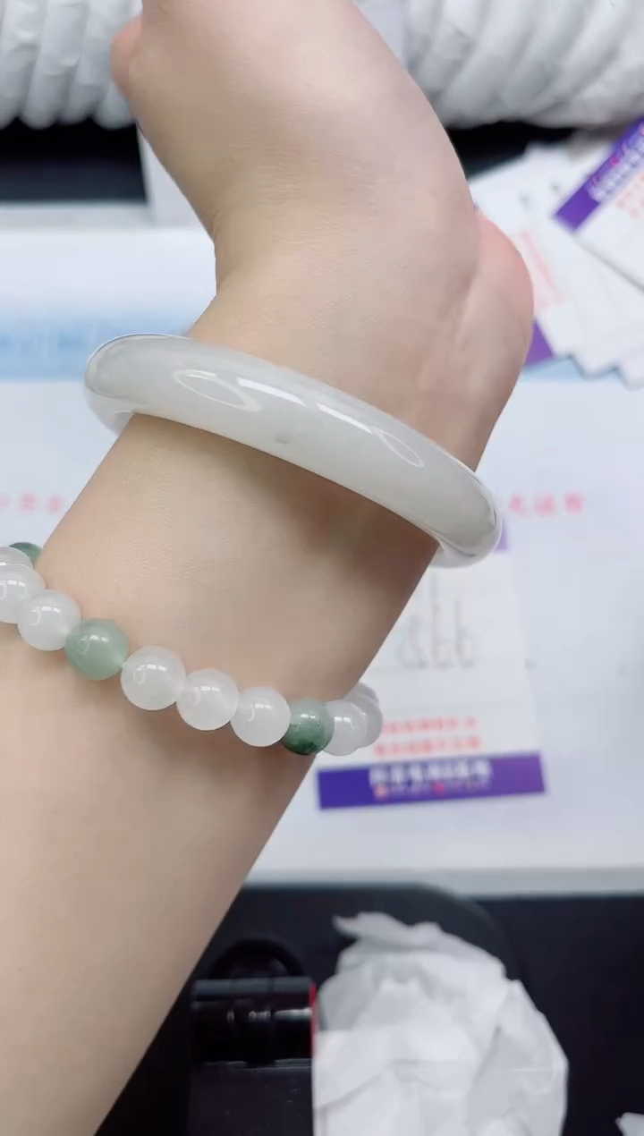 【闪购商品】石英质玉手镯未镶嵌311#56.6