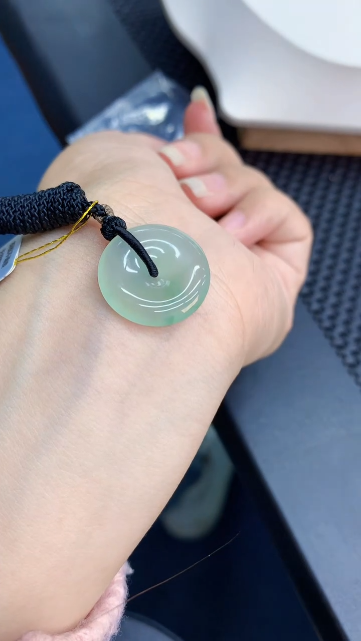 【闪购商品】翡翠颈饰未镶嵌            8