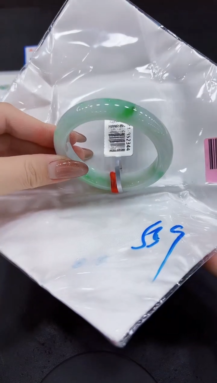 【闪购商品】翡翠手镯未镶嵌111111111111