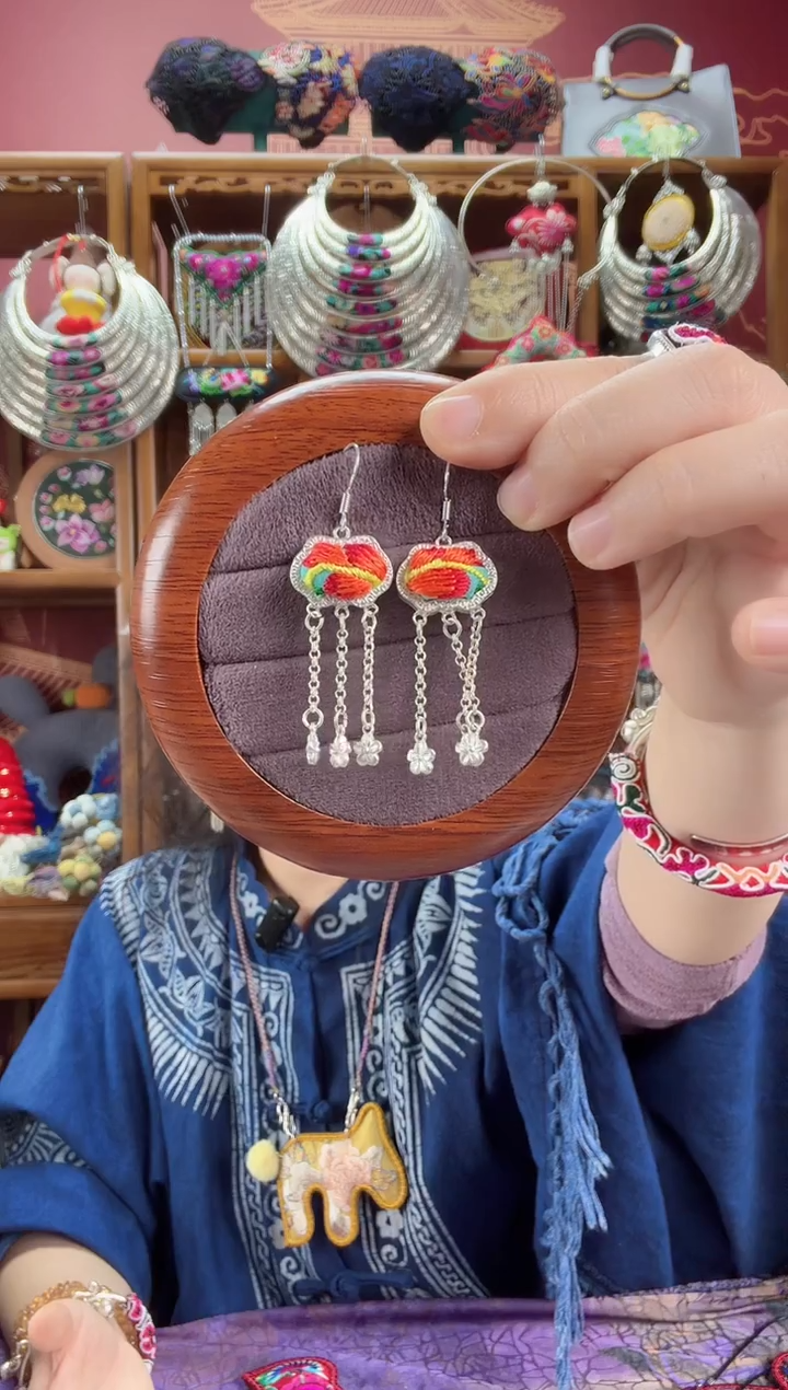 刺绣耳环52甜甜家