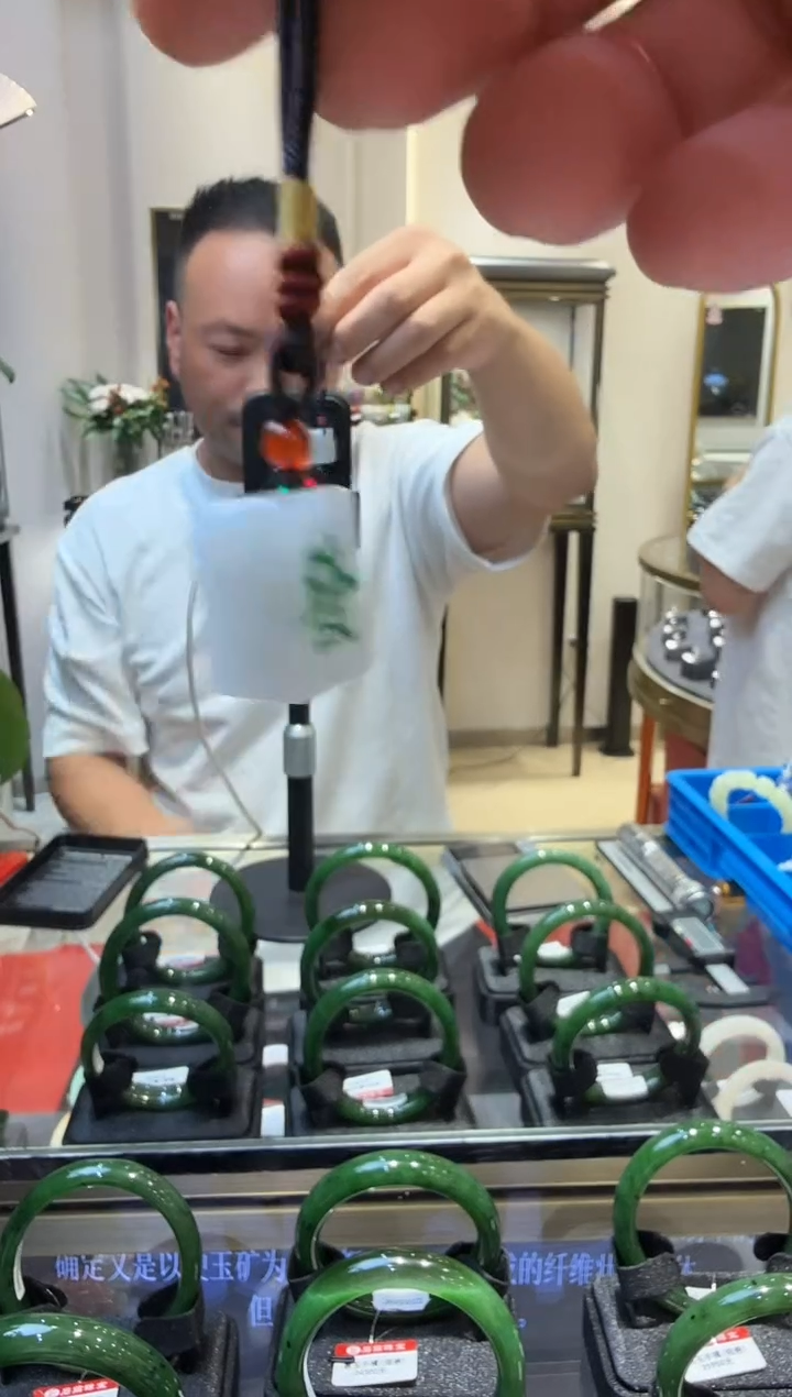 颈饰未镶嵌翡翠多样性发一