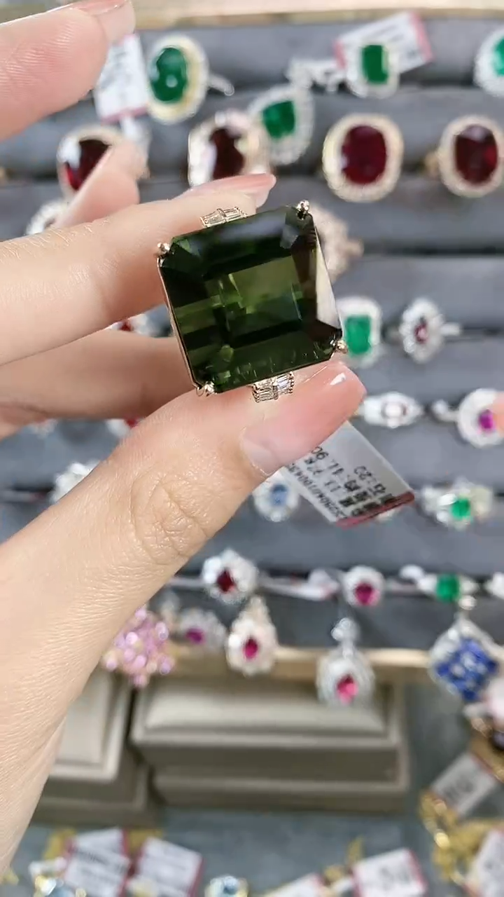 【闪购商品】碧玺戒指18K金镶嵌18K金镶嵌碧玺戒指