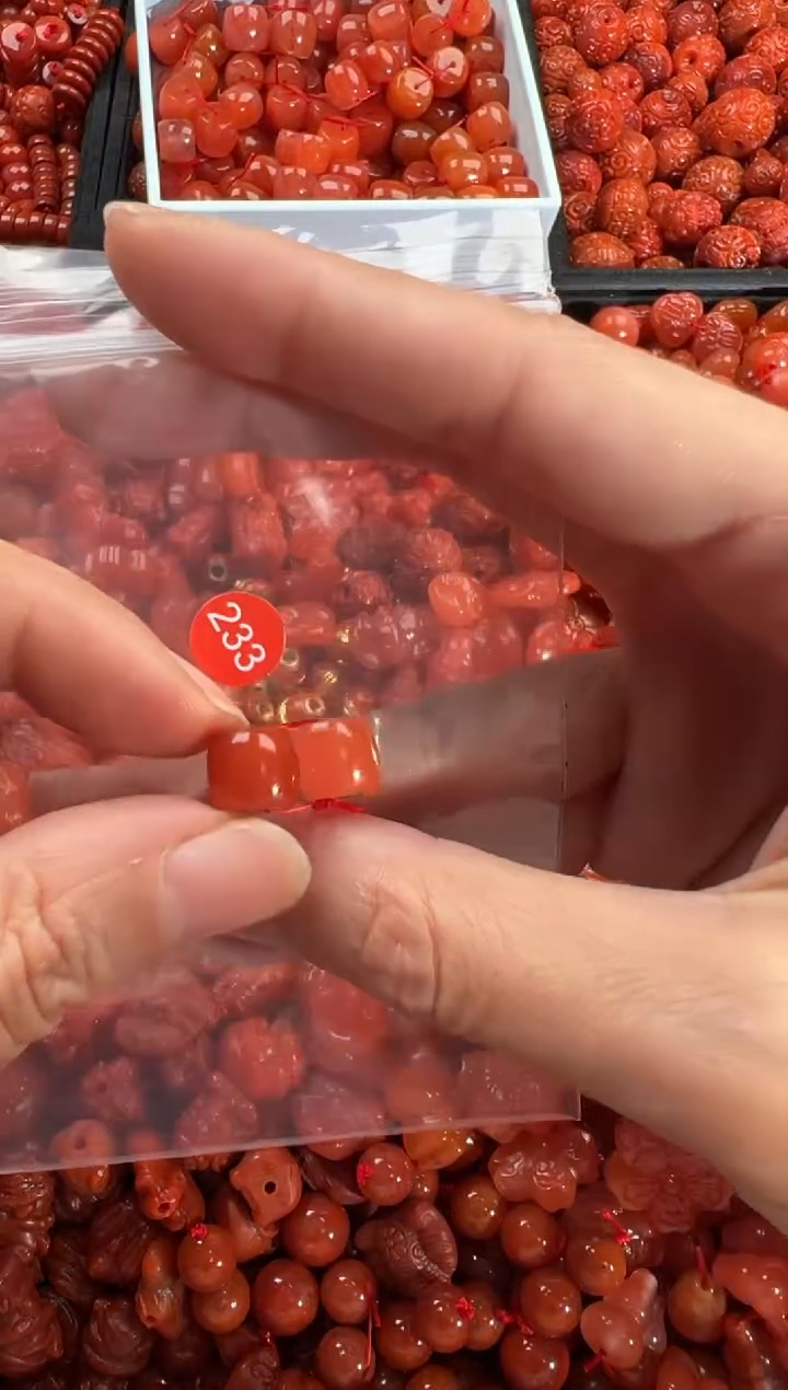 【闪购商品】南红玛瑙颈饰未镶嵌1