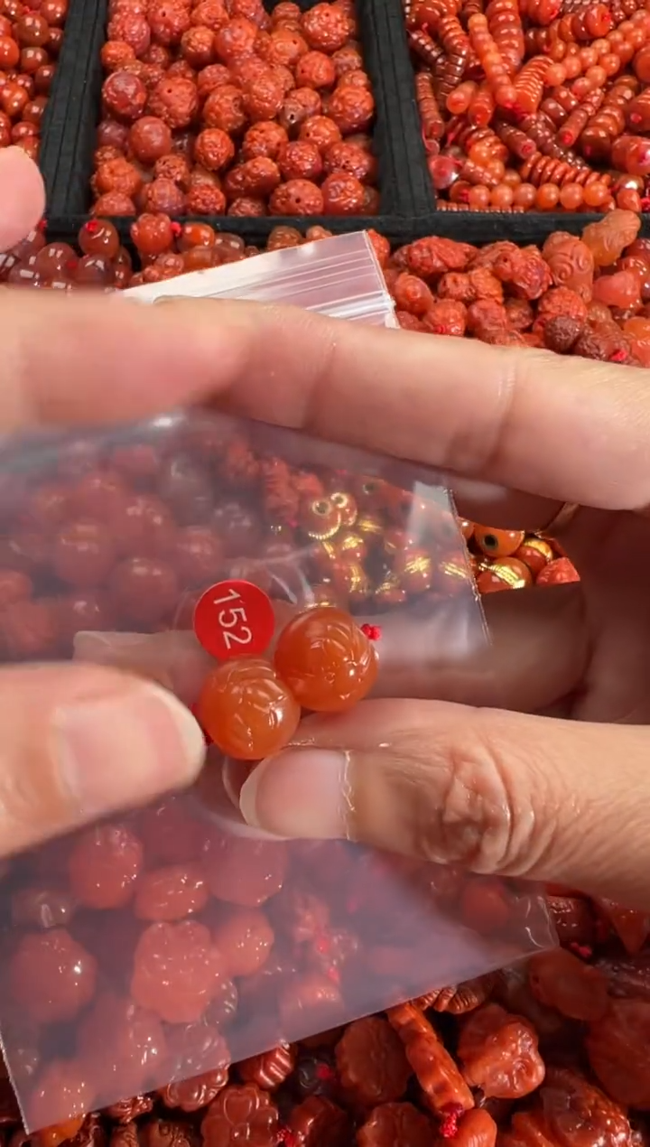 【闪购商品】南红玛瑙颈饰未镶嵌3