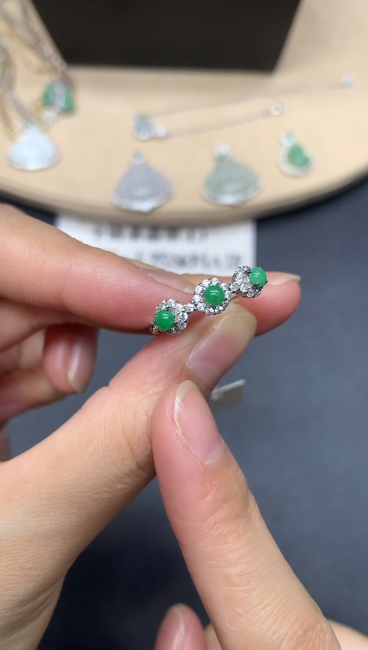 【闪购商品】翡翠戒指银S925镶嵌蛋面【多样性发其一】