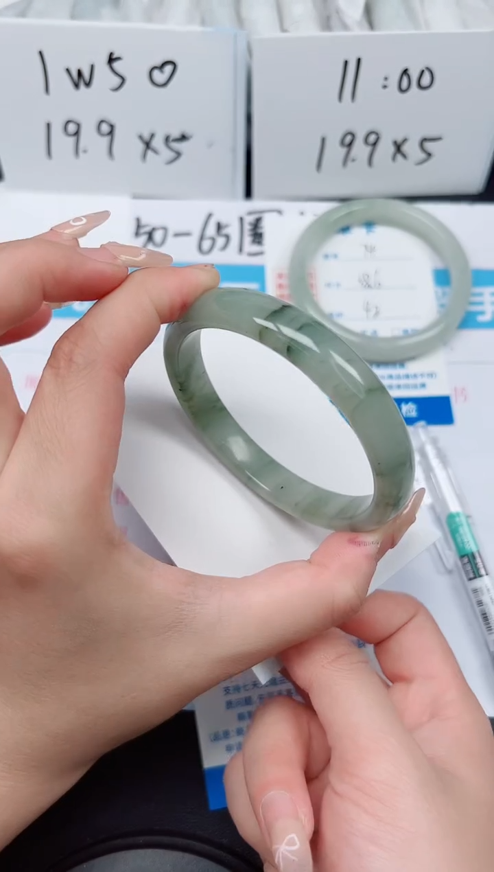 【闪购商品】石英质玉手镯未镶嵌G75-61.9