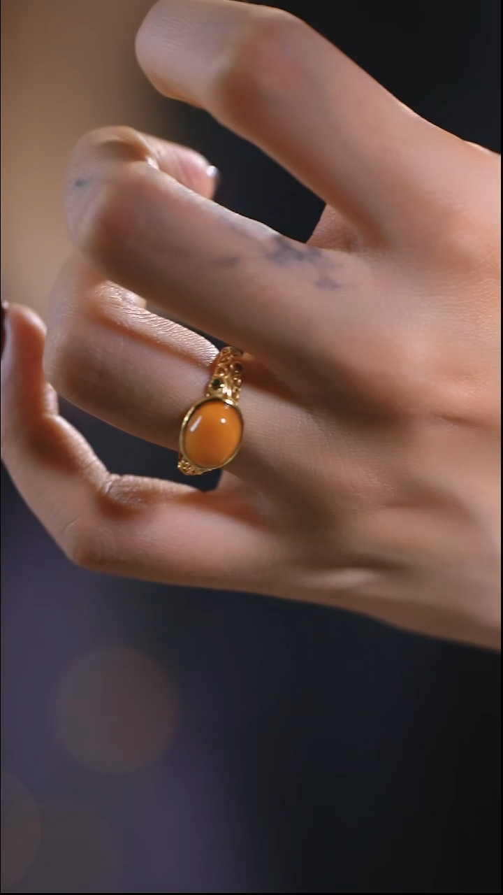 未镶嵌蜜蜡戒指蜜蜡戒指