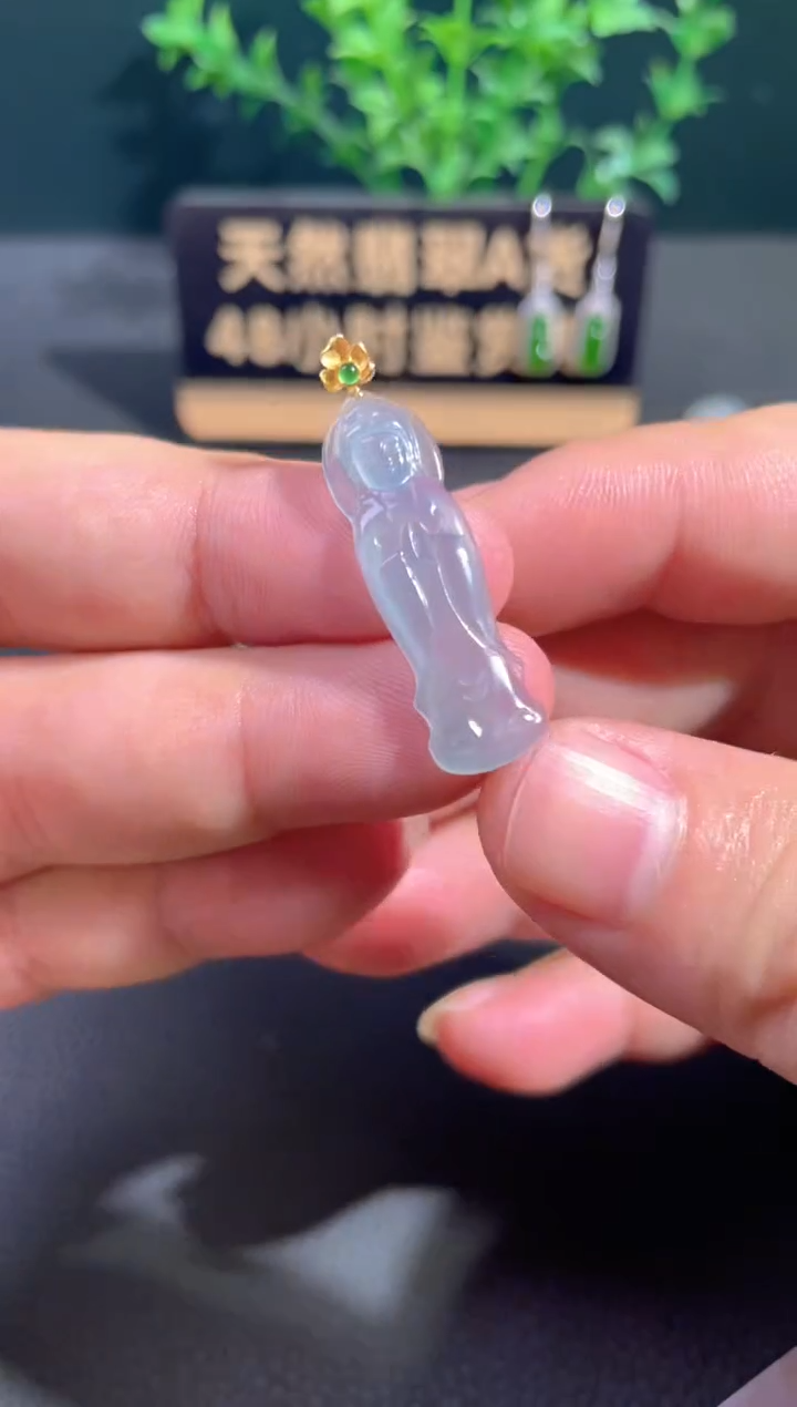 颈饰18K金镶嵌翡翠基地发货