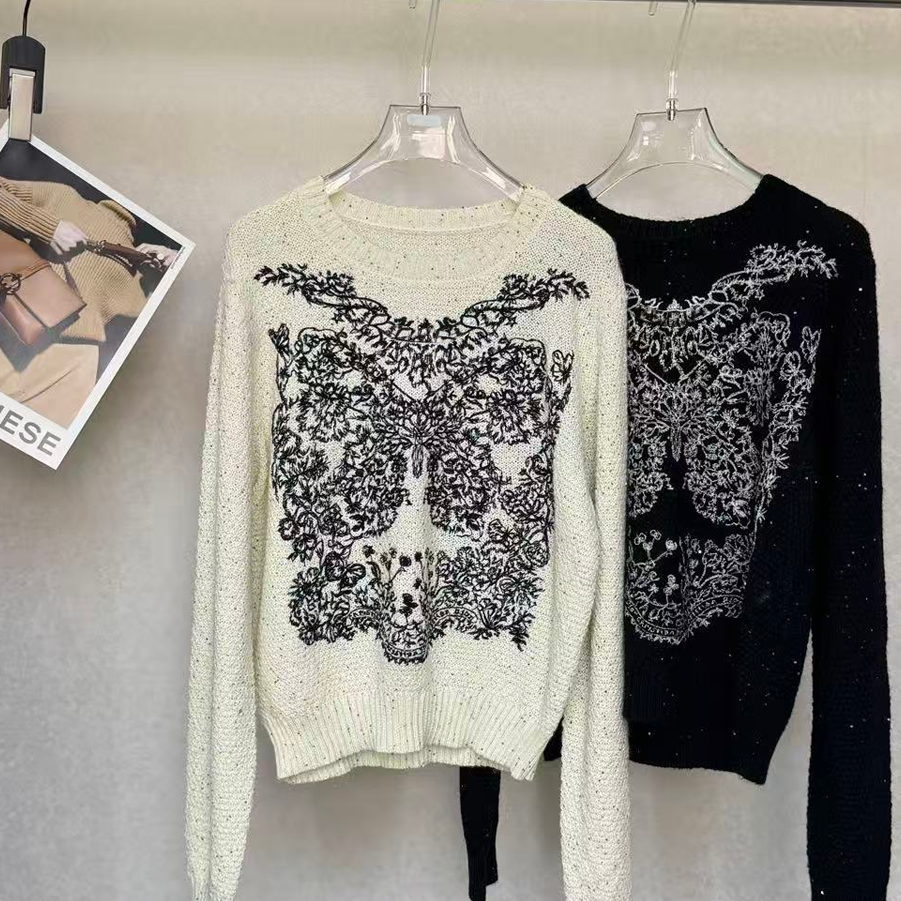 【鑫燃kiki】UA重工刺绣蝴蝶花卉圆领针织衫18358