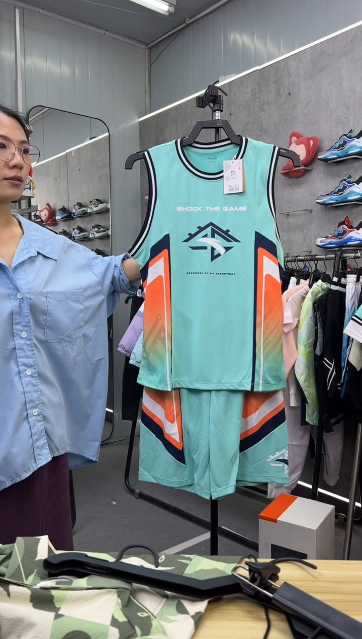 安踏儿童衣服尺码 ：150