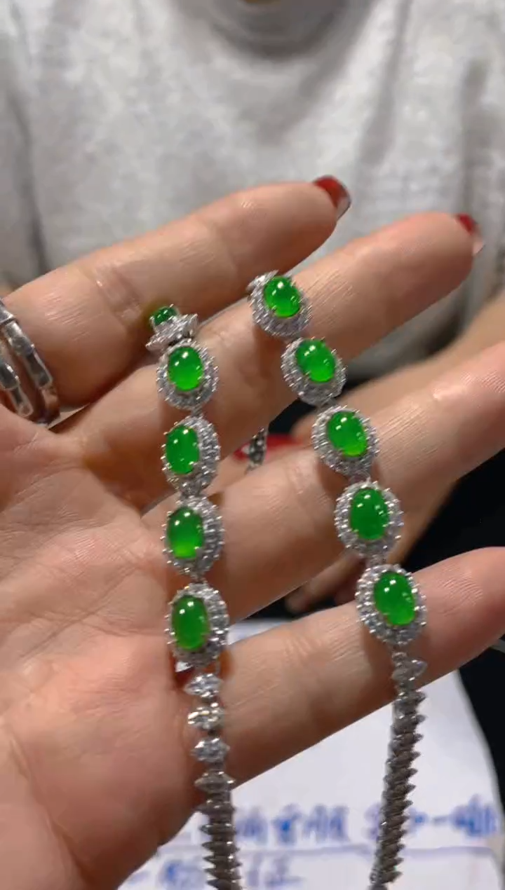 【闪购商品】定制翡翠未镶嵌天然A货翡翠多样性发货拍一发一