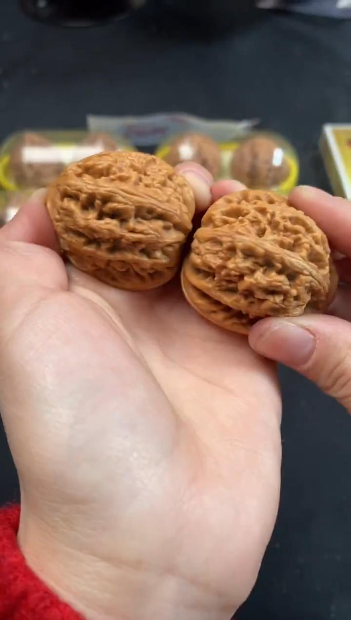 把件文玩核桃红锦鲤40尺Z024