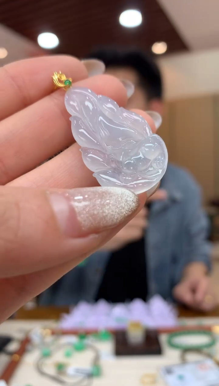 吊坠(不含链)18K金镶嵌翡翠九尾狐