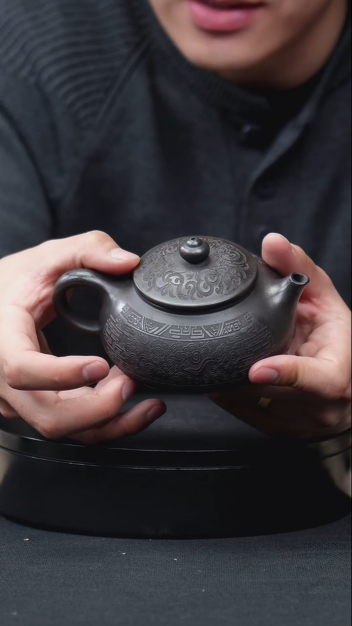 【闪购商品】紫砂茶壶石黄刻绘骨刻寒江