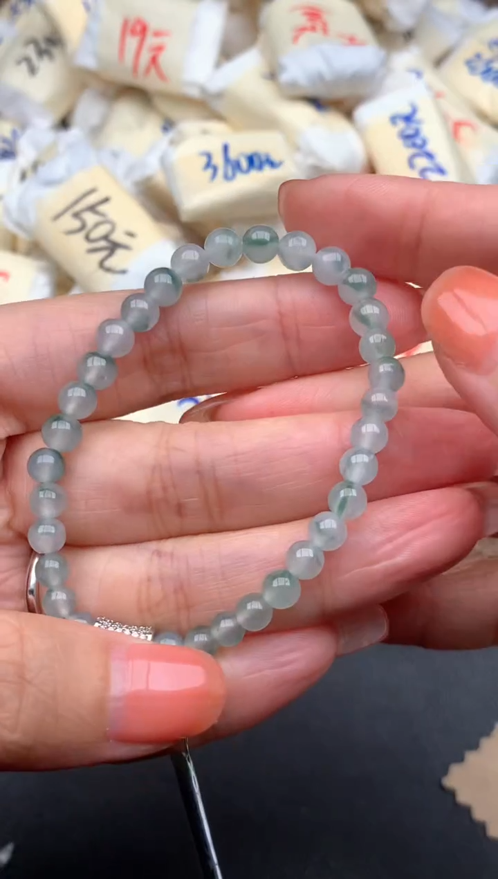 未镶嵌挂件翡翠1