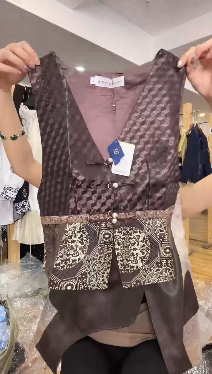 L码        105-115斤  马甲