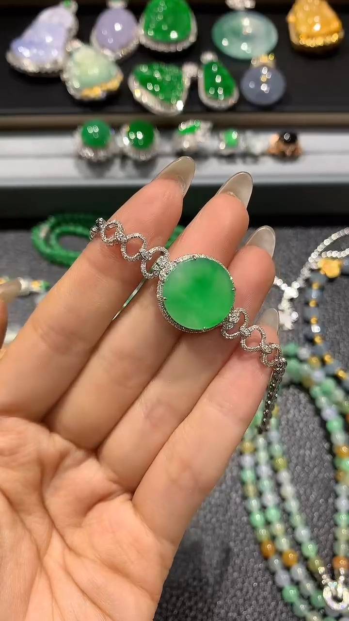 【闪购商品】翡翠手链18K金镶嵌20团购