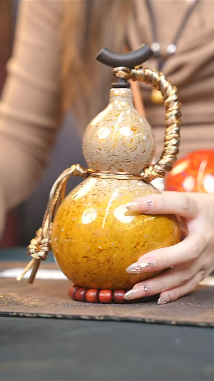 【闪购商品】WQ160漆艺酒葫芦不包手串及旋转底座