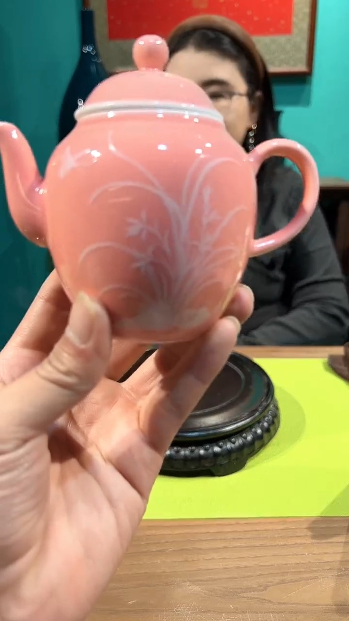 【闪购商品】壶粉色堆白兰花茶壶