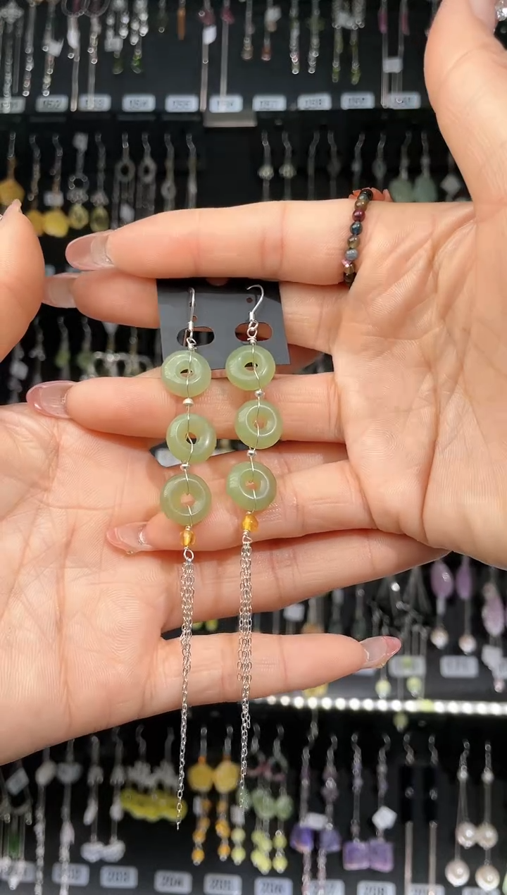 【闪购商品】紫晶耳饰银S925镶嵌雪花落点